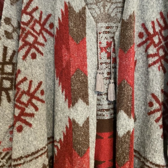 AEO American eagle outfitters Cardigan Poncho Cape Wrap Tribal Aztec Print - Picture 3 of 4